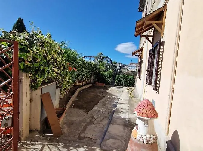 Per Chi Ama Gustare Il Caffe In Terrazzo דירה *